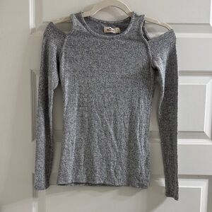 Hollister Gray Cold Shoulder Long Sleeve Top